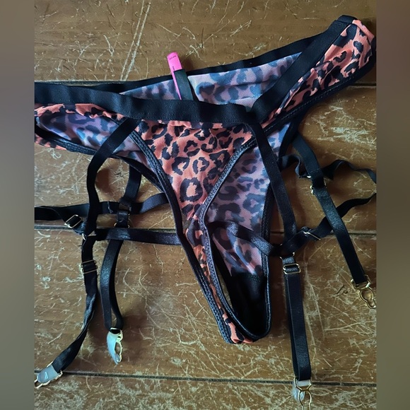 SEVEN TIL MIDNIGHT Leopard Print Lingerie Set Fixed Garter Size Small - Picture 8 of 8